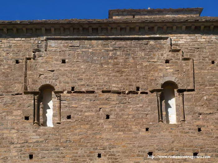 DETALLE DE LA MOLDURA ESCALONADA